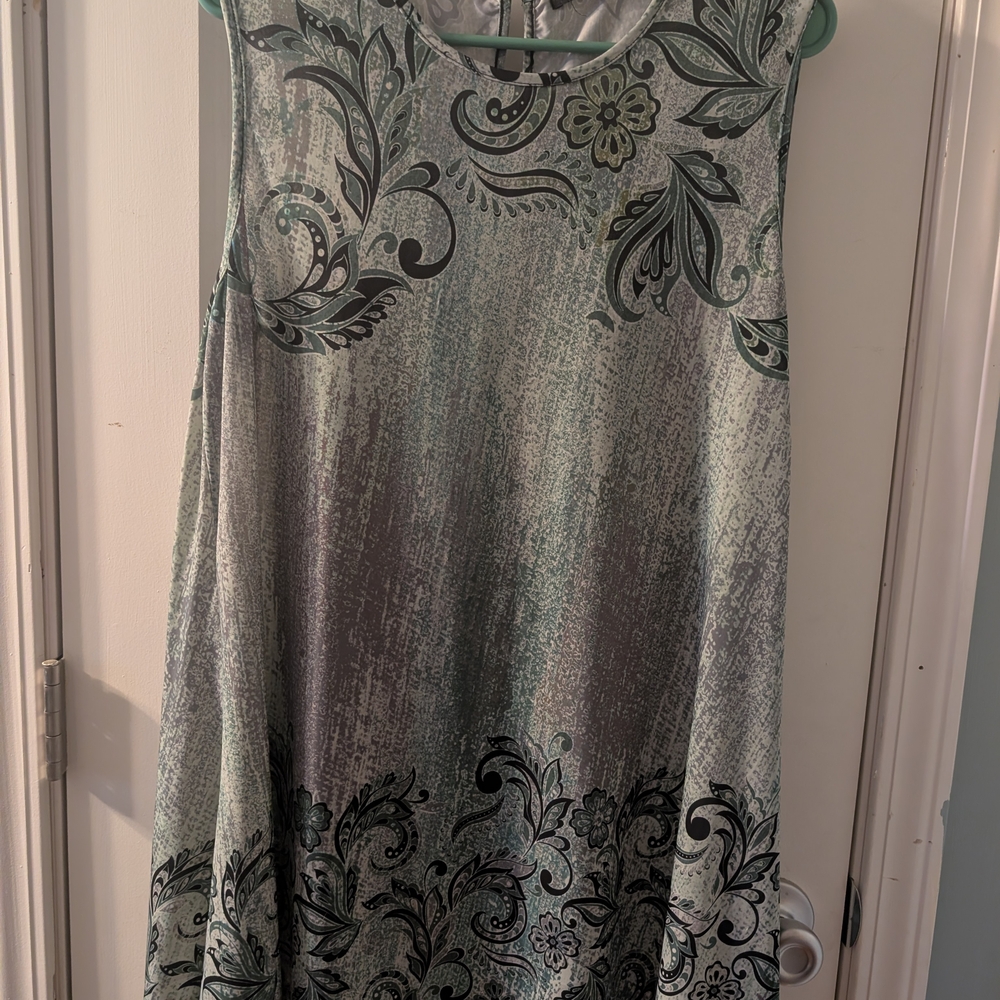 Floral Patterned Sleeveless Dress